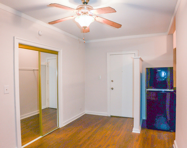 5214 S Woodlawn Avenue - Photo Thumbnail 4