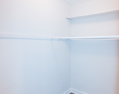 5214 S Woodlawn Avenue - Photo Thumbnail 3