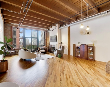 616 W Fulton Street - Photo Thumbnail 6