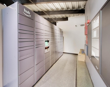 616 W Fulton Street - Photo Thumbnail 20
