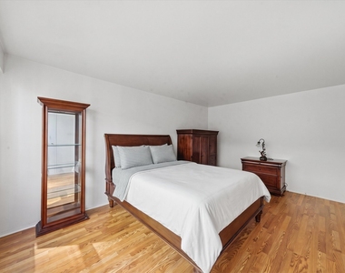 6157 N Sheridan Road - Photo Thumbnail 16