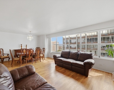 6157 N Sheridan Road - Photo Thumbnail 7