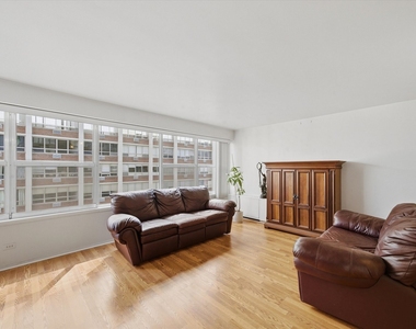 6157 N Sheridan Road - Photo Thumbnail 6