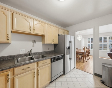 6157 N Sheridan Road - Photo Thumbnail 4