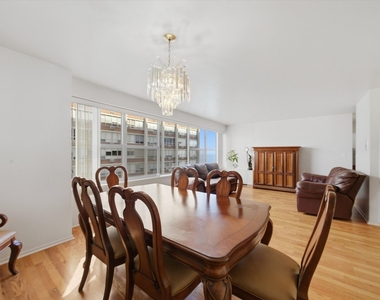 6157 N Sheridan Road - Photo Thumbnail 12