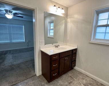 2128 11th Street - Photo Thumbnail 10