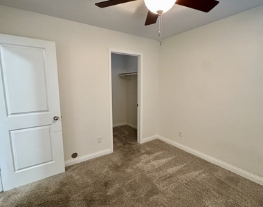 2128 11th Street - Photo Thumbnail 8