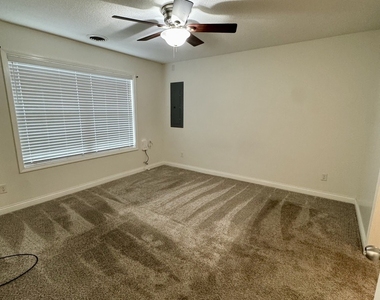 2128 11th Street - Photo Thumbnail 12