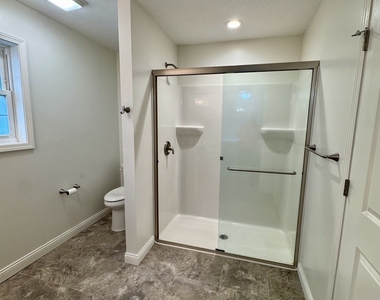2128 11th Street - Photo Thumbnail 9