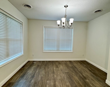 2128 11th Street - Photo Thumbnail 4