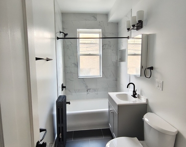 1646 W Albion Avenue - Photo Thumbnail 16