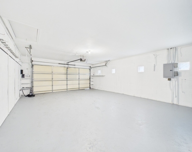 16712 Elm Street - Photo Thumbnail 26