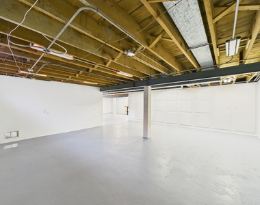 16712 Elm Street - Photo Thumbnail 23