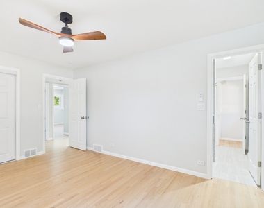 16712 Elm Street - Photo Thumbnail 12