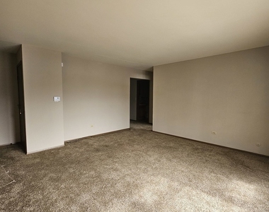 1450 Getzelman Drive - Photo Thumbnail 7