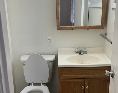 400 N 5th Street - Photo Thumbnail 12