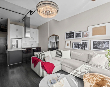 50 E 16th Street - Photo Thumbnail 3