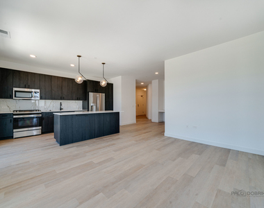 750 Hawthorn Row - Photo Thumbnail 13