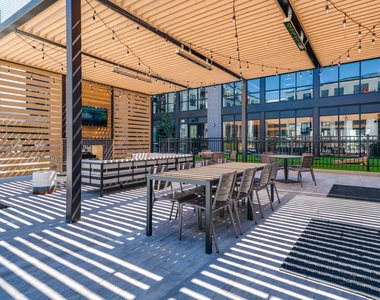 750 Hawthorn Row - Photo Thumbnail 21
