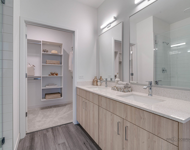 750 Hawthorn Row - Photo Thumbnail 17