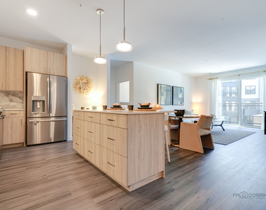 750 Hawthorn Row - Photo Thumbnail 10