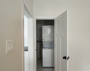 1640 W Albion Avenue - Photo Thumbnail 13