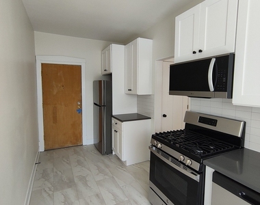 1640 W Albion Avenue - Photo Thumbnail 10