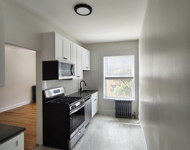 1640 W Albion Avenue - Photo Thumbnail 9