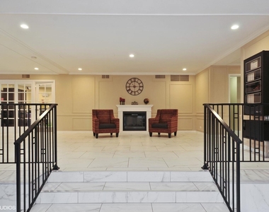 2909 N Sheridan Road - Photo Thumbnail 11