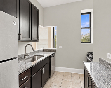 1480 W Erie Street - Photo Thumbnail 7