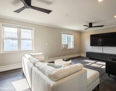 2621 W Gregory Street - Photo Thumbnail 1
