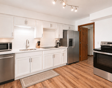 2239 Seaver Lane - Photo Thumbnail 4
