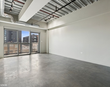 1241 N Milwaukee Avenue - Photo Thumbnail 1