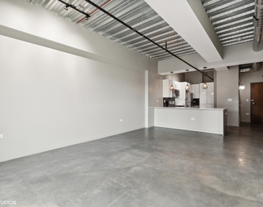 1241 N Milwaukee Avenue - Photo Thumbnail 3