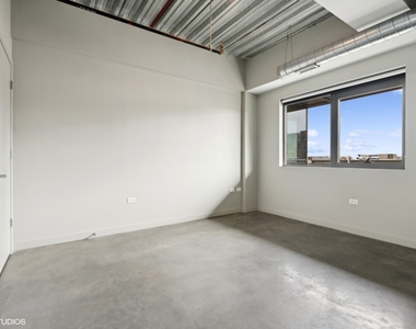 1241 N Milwaukee Avenue - Photo Thumbnail 10