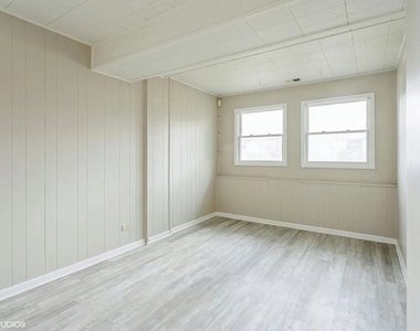121 Richmond Drive - Photo Thumbnail 10