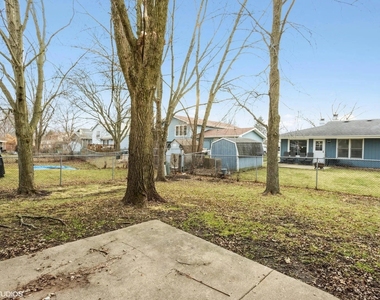 121 Richmond Drive - Photo Thumbnail 20