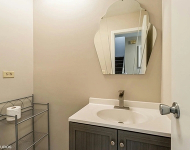 121 Richmond Drive - Photo Thumbnail 15