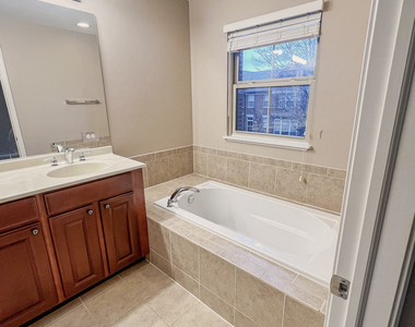 742 Summit Lane - Photo Thumbnail 8