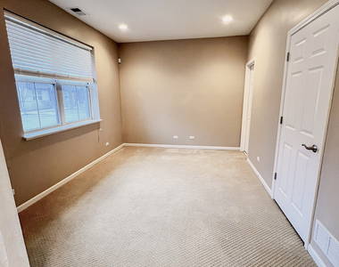 742 Summit Lane - Photo Thumbnail 1