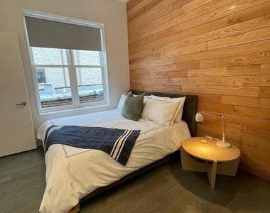 1057 N Wolcott Avenue - Photo Thumbnail 9
