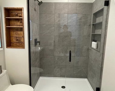 1057 N Wolcott Avenue - Photo Thumbnail 22