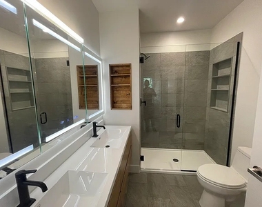 1057 N Wolcott Avenue - Photo Thumbnail 31