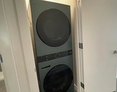 1057 N Wolcott Avenue - Photo Thumbnail 33