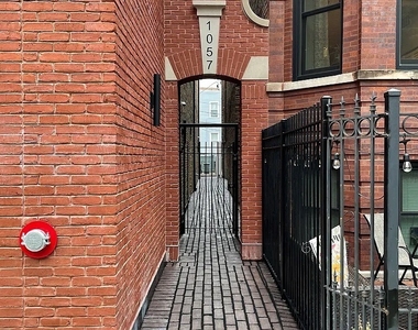 1057 N Wolcott Avenue - Photo Thumbnail 1