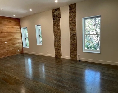 1057 N Wolcott Avenue - Photo Thumbnail 14