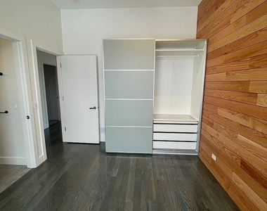 1057 N Wolcott Avenue - Photo Thumbnail 22