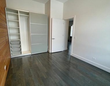 1057 N Wolcott Avenue - Photo Thumbnail 19