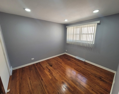 8950 Skokie Boulevard - Photo Thumbnail 11