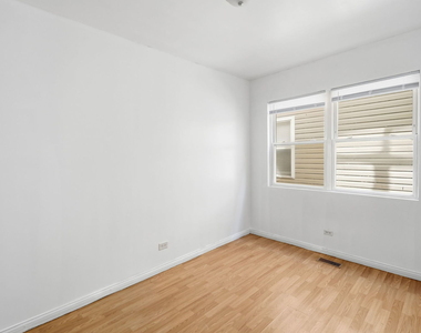 1342 E 73rd Street - Photo Thumbnail 18
